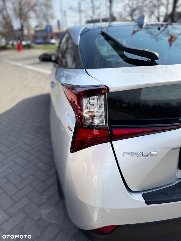 Toyota Prius 1.8 Hybrid Prestige - 8