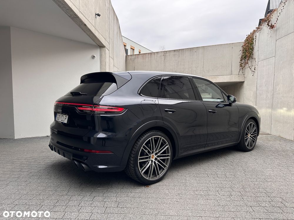 Porsche Cayenne Standard - 19