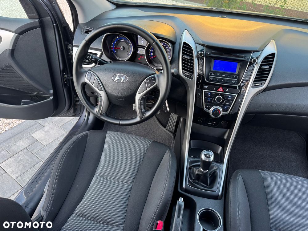 Hyundai i30 1.6 Comfort - 30