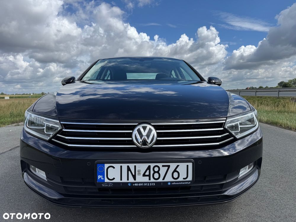Volkswagen Passat - 12