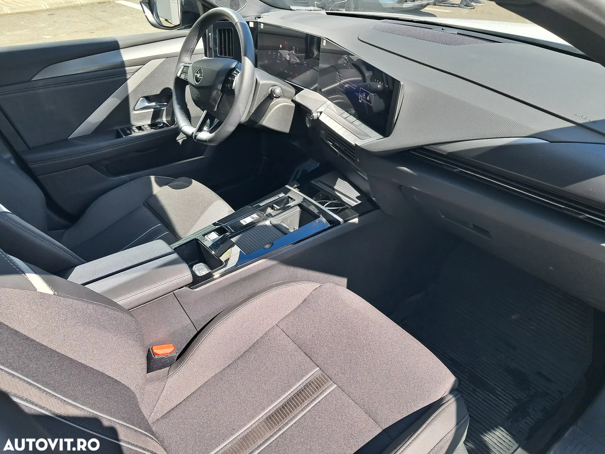 Opel Astra 1.2L Turbo Start/Stop AT8 GS - 23