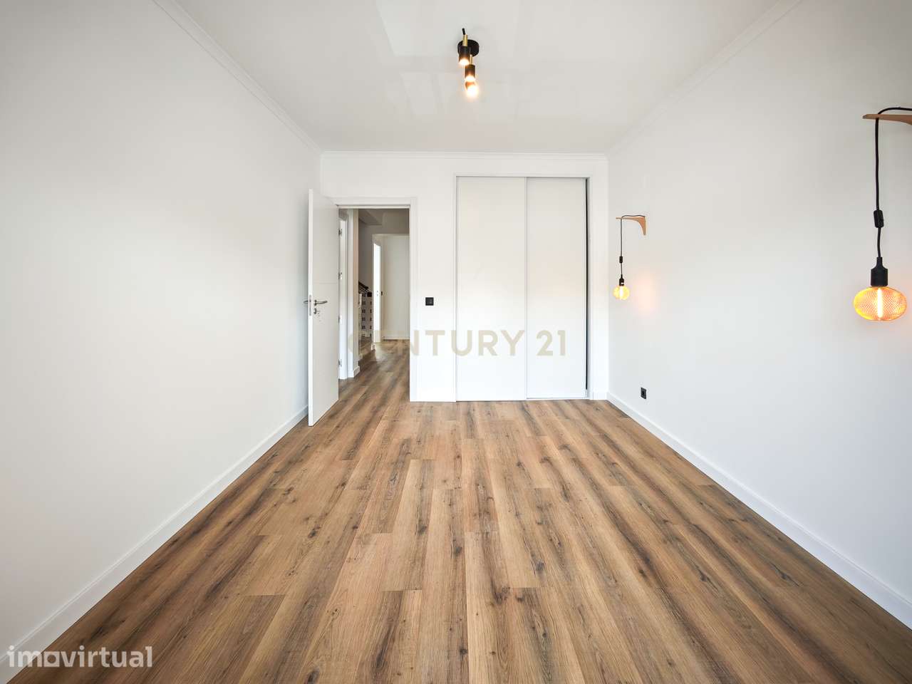 Exclusiva Moradia T5 em Oeiras – Elegância, Espaço e Luz - Grande imagem: 5/23