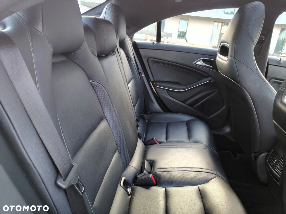 Mercedes-Benz CLA 200 7G-DCT Edition 1 - 22