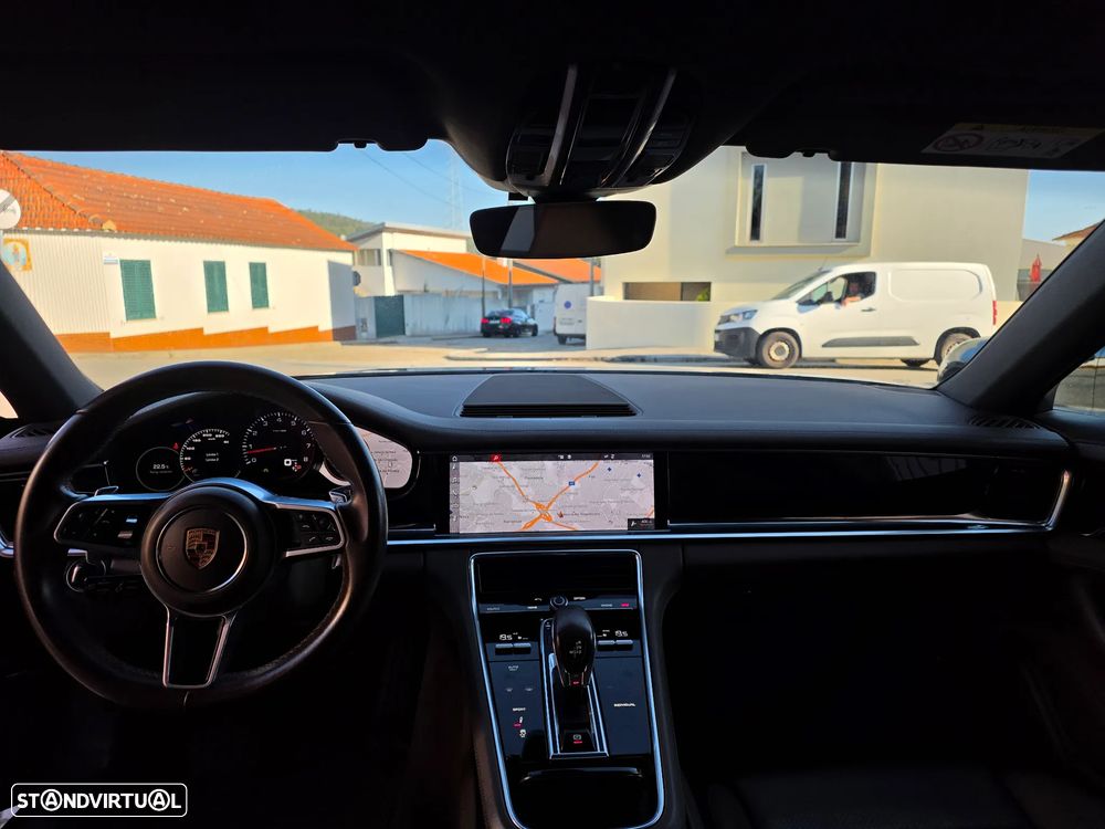 Porsche Panamera - 26