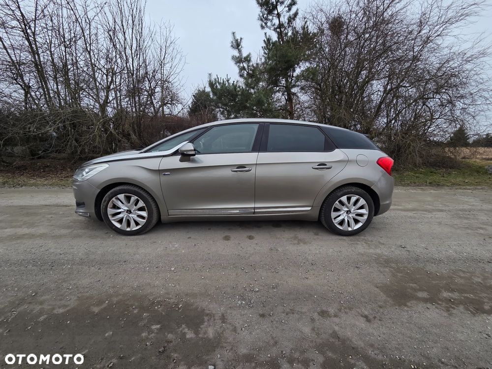 Citroën DS5 HDi 165 Chic - 8