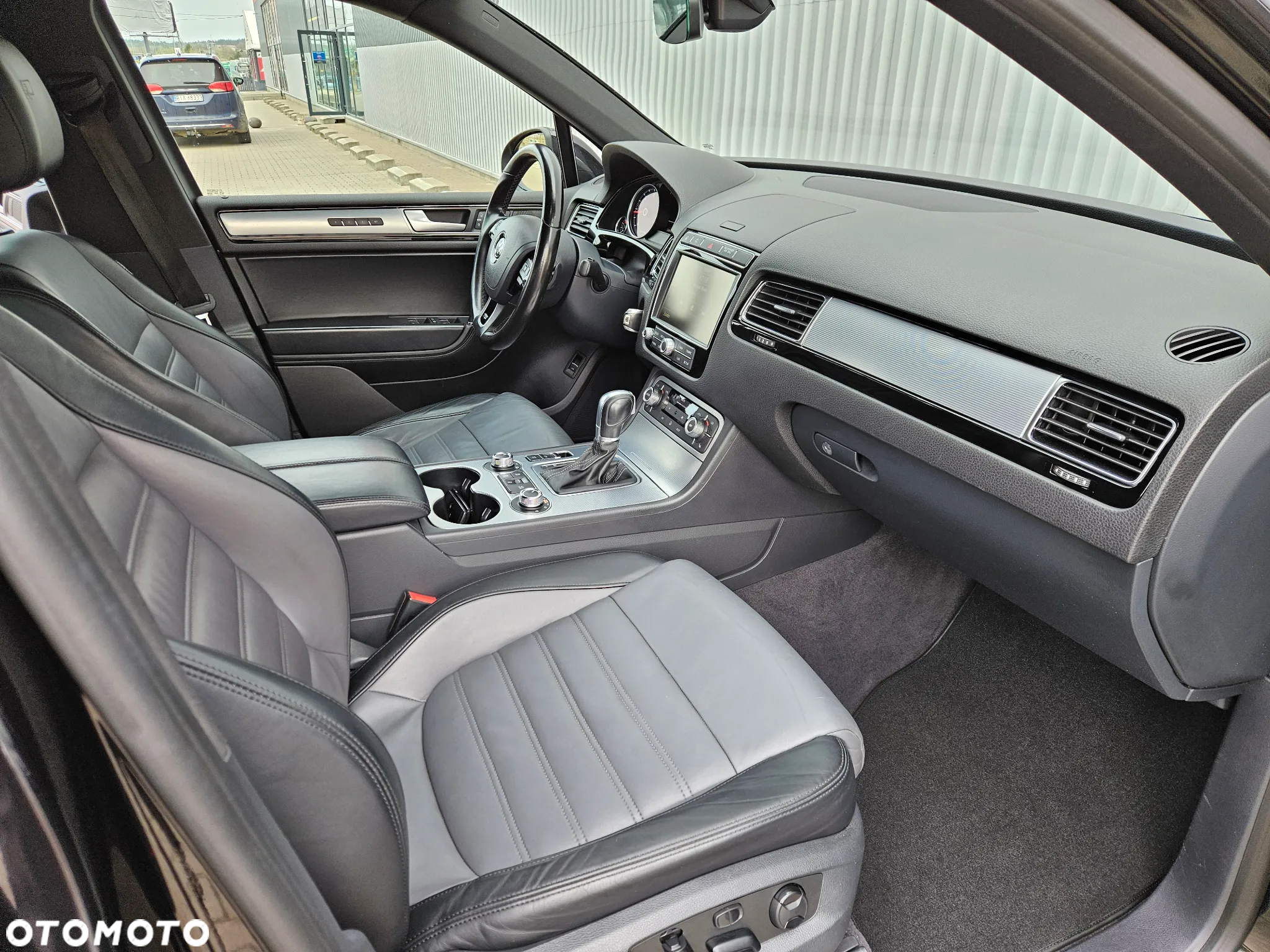 Volkswagen Touareg 3.0 V6 TDI BMT Perfectline R-Style - 8