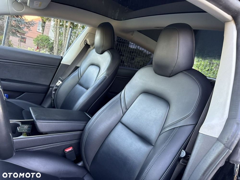 Tesla Model 3 - 23