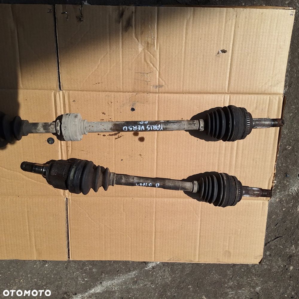 POLOS LEWA PRZOD TOYOTA YARIS I VERSO 1.3 - 5