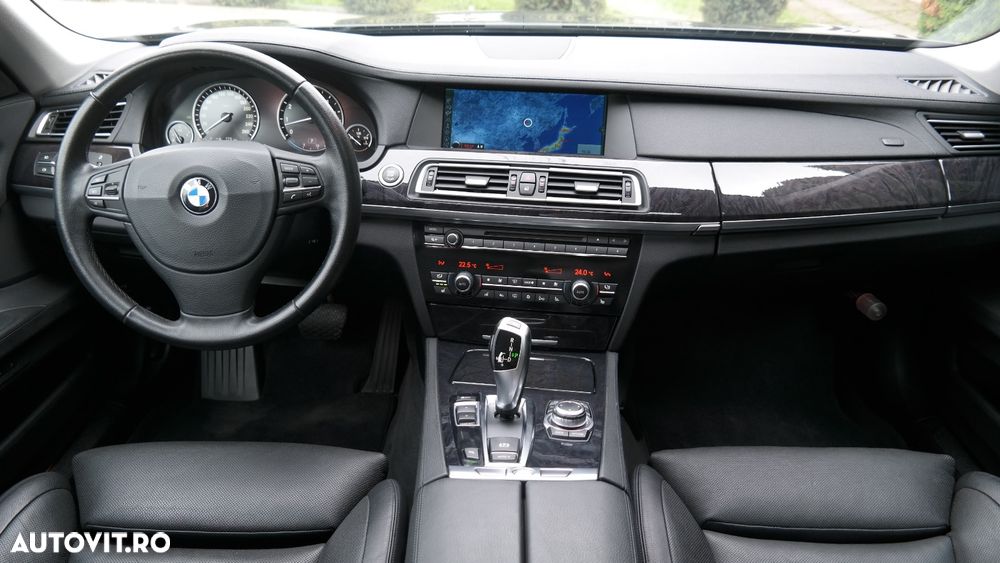 BMW Seria 7 740i Aut. - 5