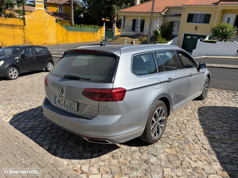 VW Passat Variant - 5