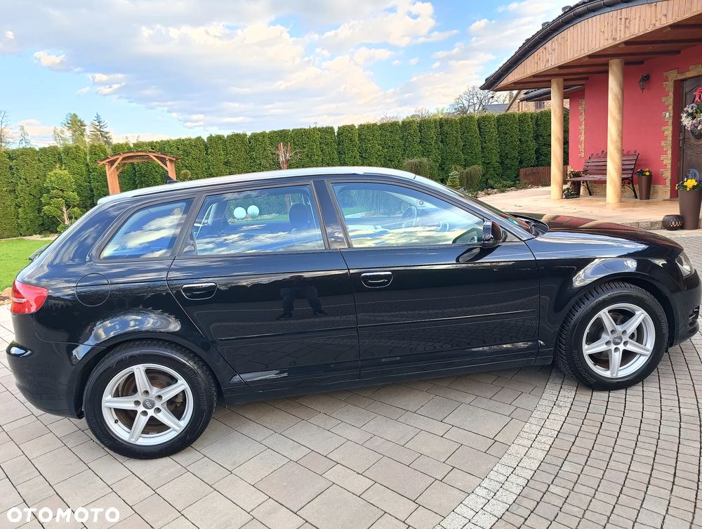 Audi A3 Sportback 2.0 TDI Ambiente - 25