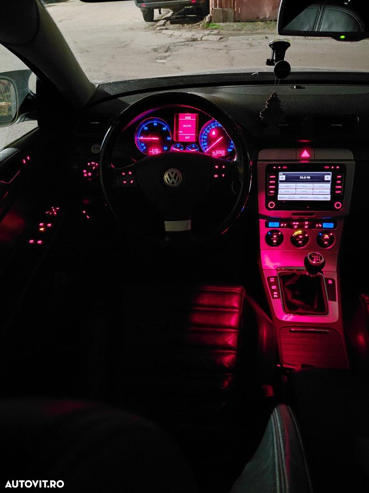 Volkswagen Passat 2.0 TDI DPF Highline - 4
