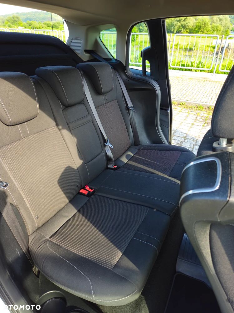 Ford B-MAX 1.6 Titanium - 17