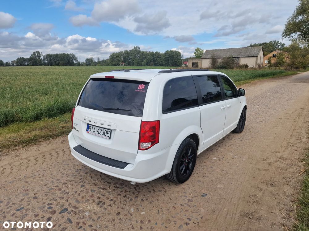 Dodge Grand Caravan 3.6 R/T - 6
