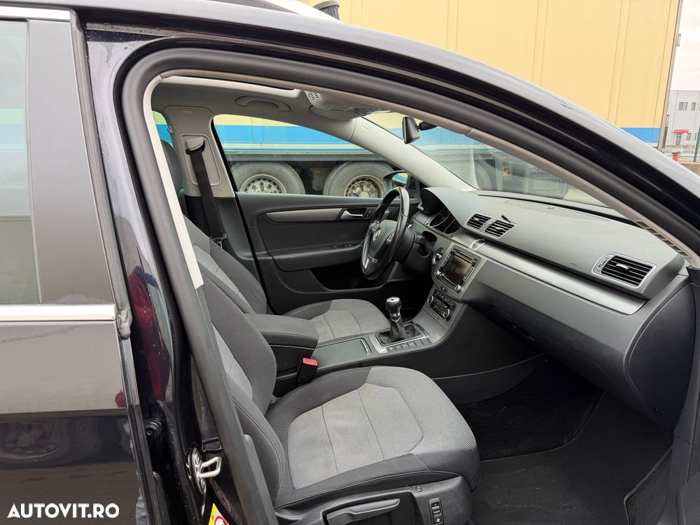 Volkswagen Passat Variant 2.0 Blue TDI SCR Business Edition - 9