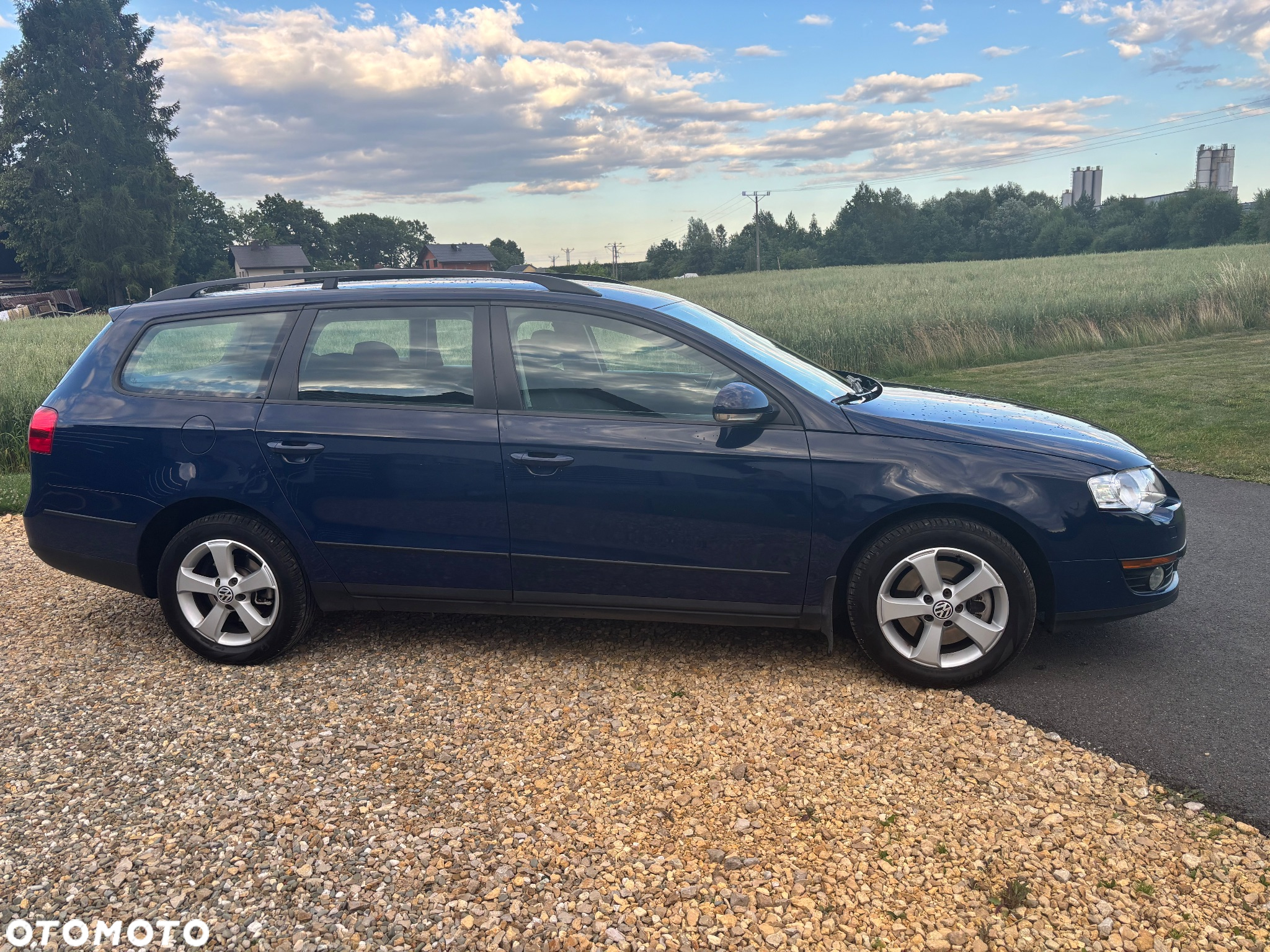 Volkswagen Passat 2.0 TDI Comfortline - 4