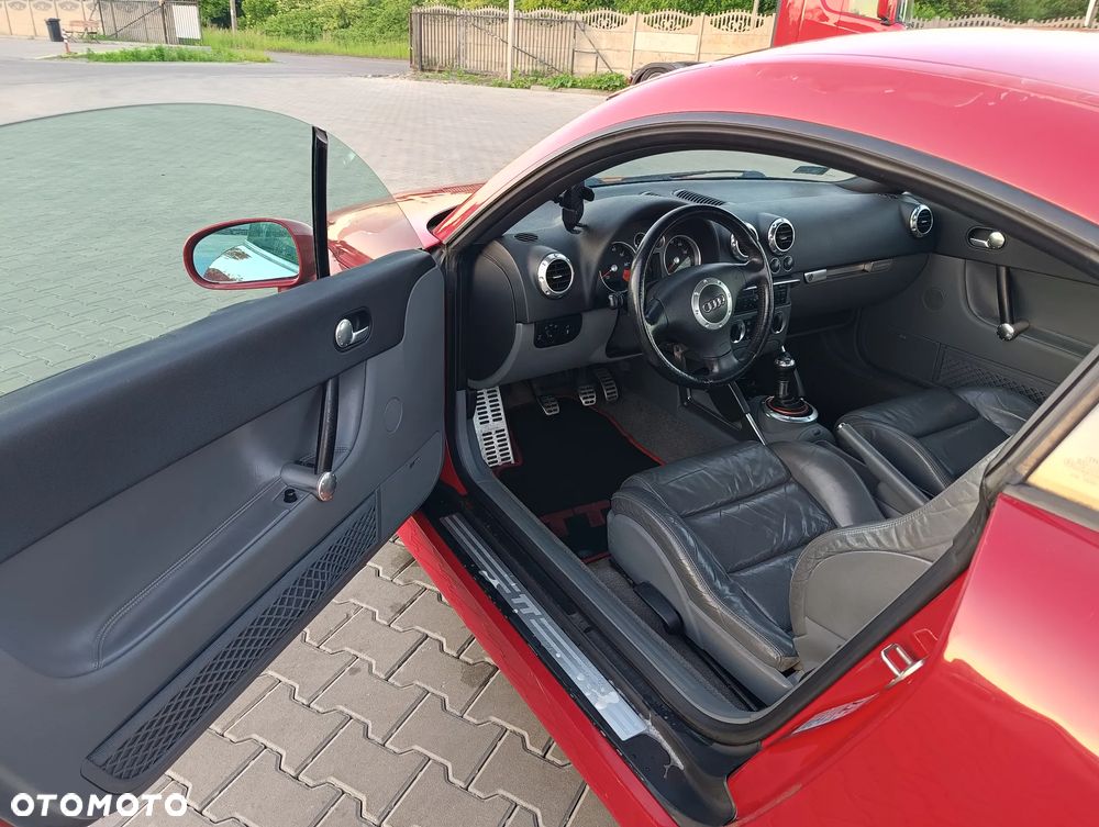 Audi TT Coupé 1.8T Quattro - 8
