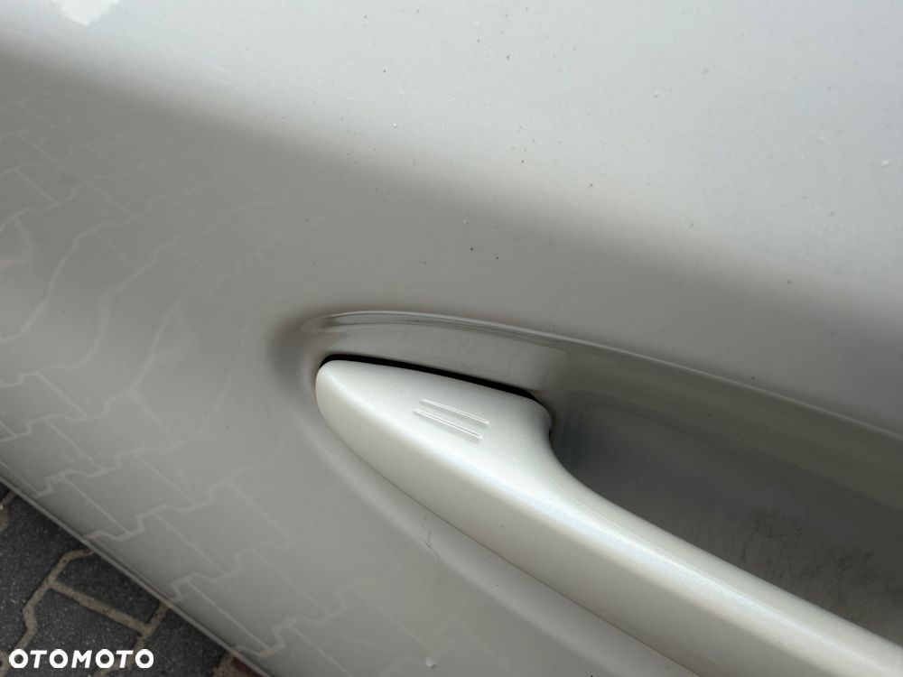 Toyota Prius 1.8 HSD Premium - 31