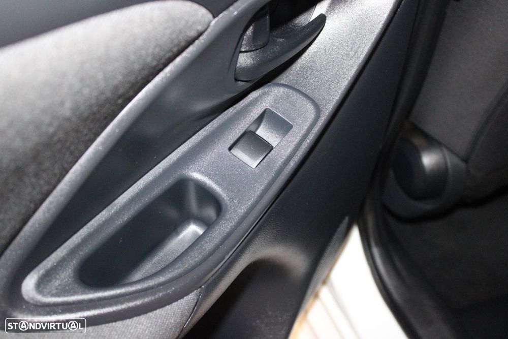 Toyota Yaris 1.5 HDF Exclusive - 26