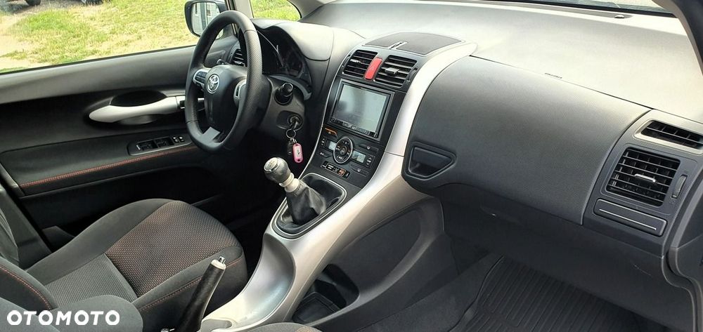 Toyota Auris - 8