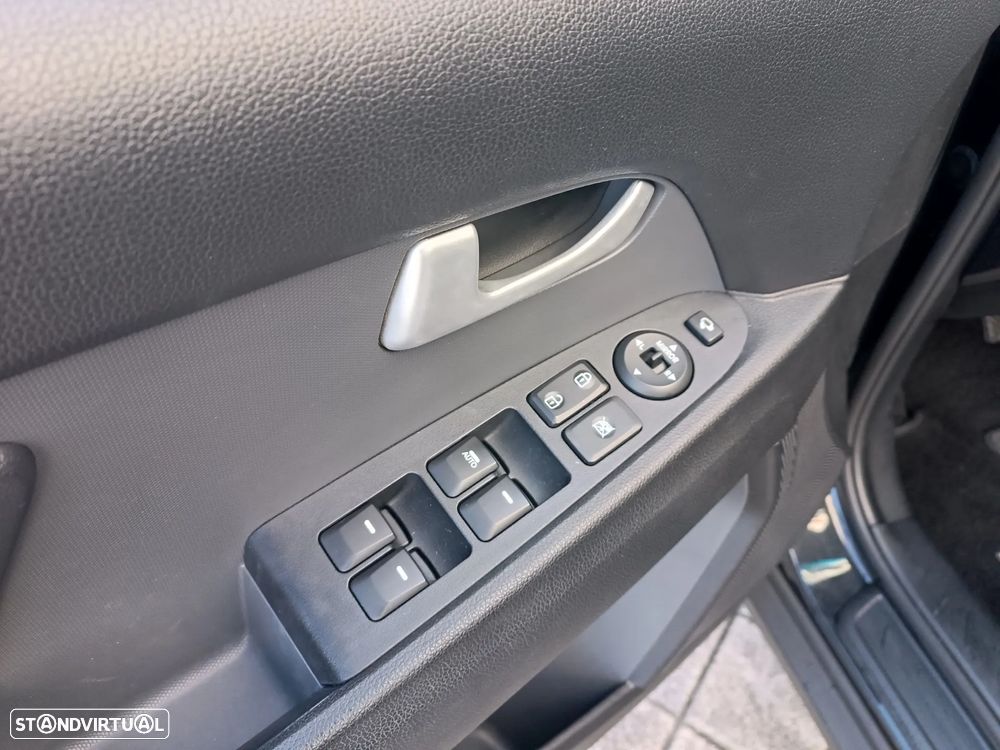 Kia Sportage 1.7 CRDI ISG Xtra Edition - 14