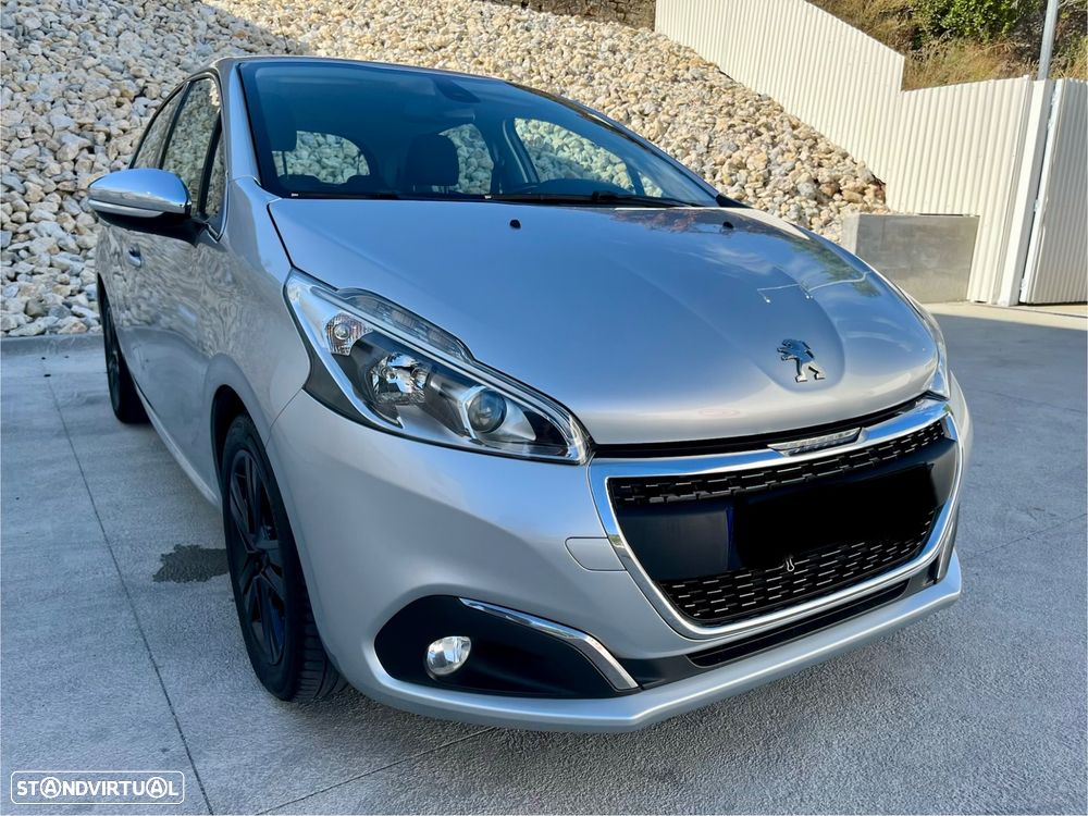 Peugeot 208 1.2 PureTech Allure - 12
