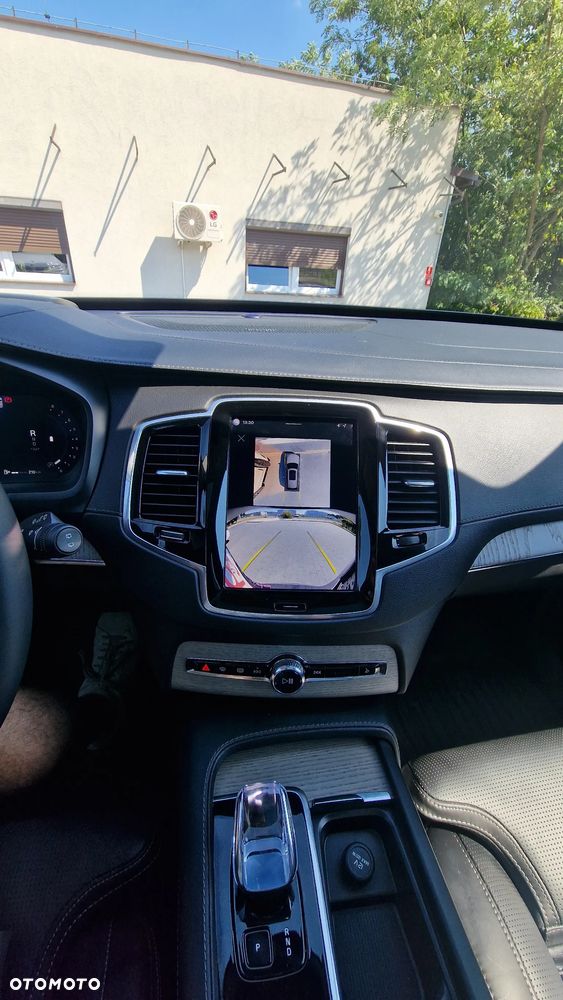 Volvo XC 90 - 23