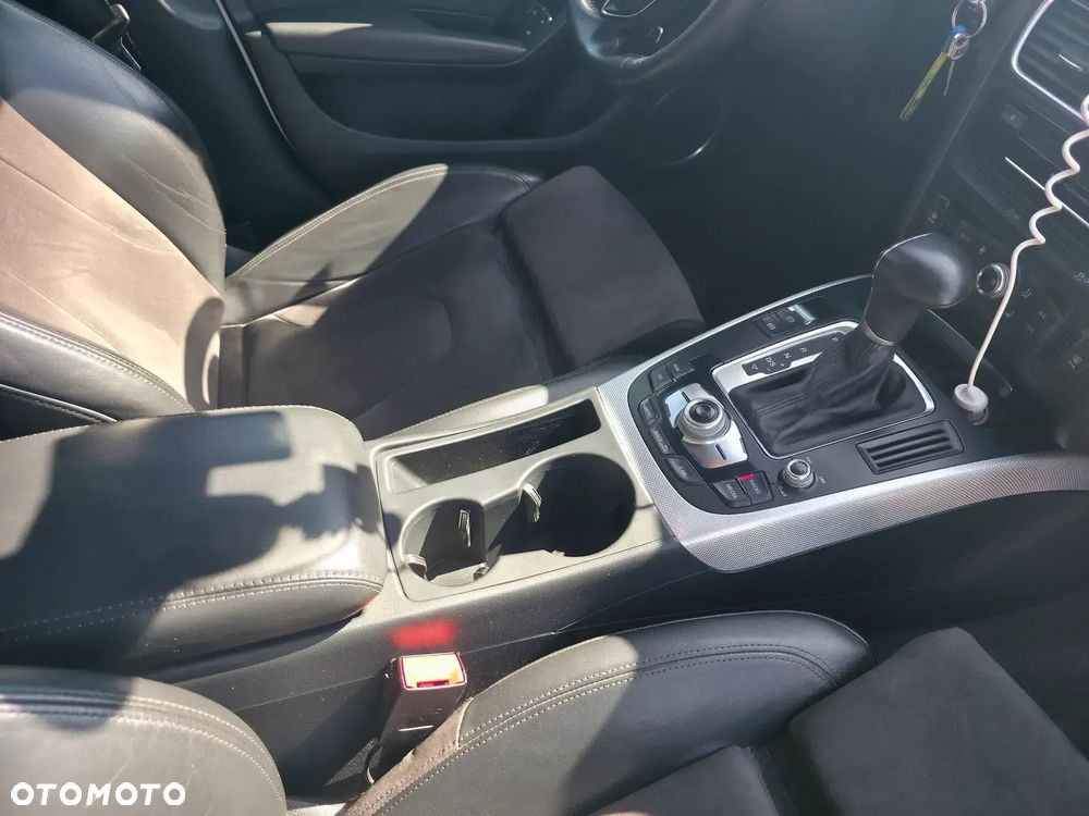 Audi A4 Limousine 2.0 TDI DPF clean diesel multitronic S line Sportpaket - 25