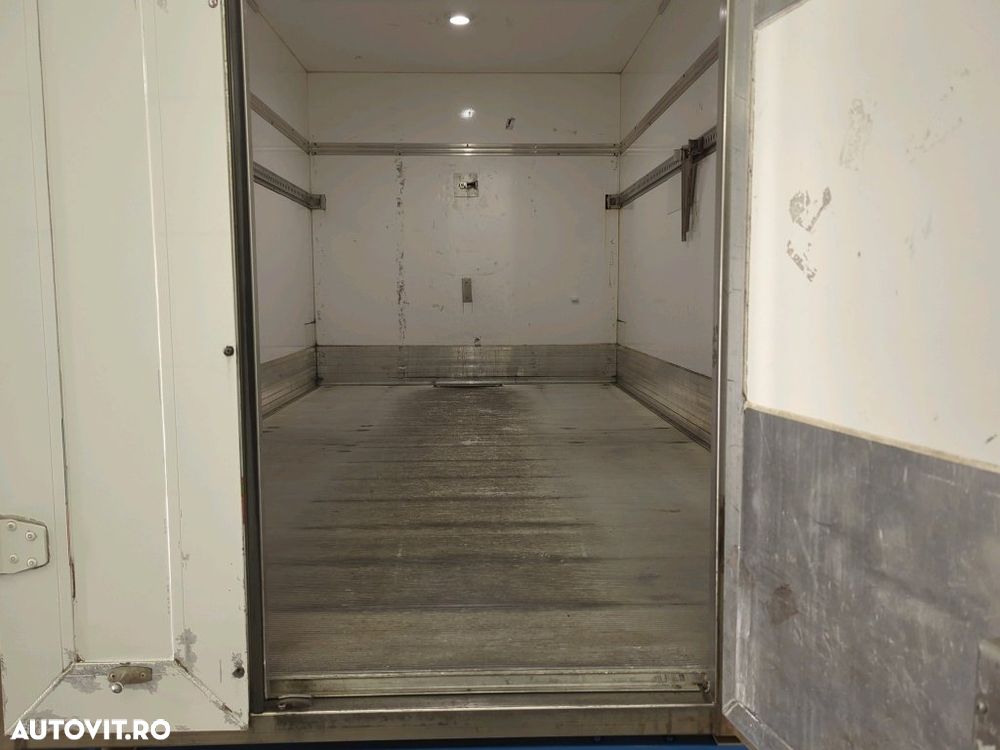 Volkswagen VW Crafter Cub TVA DEDUCTIBIL 35 an 2020 2.0tdi 157.000km Istoric Service Complet la reprezentanta vw Stare foarte buna NU Mercedes Sprinter Duba Iveco Ford transit izoterma - 4