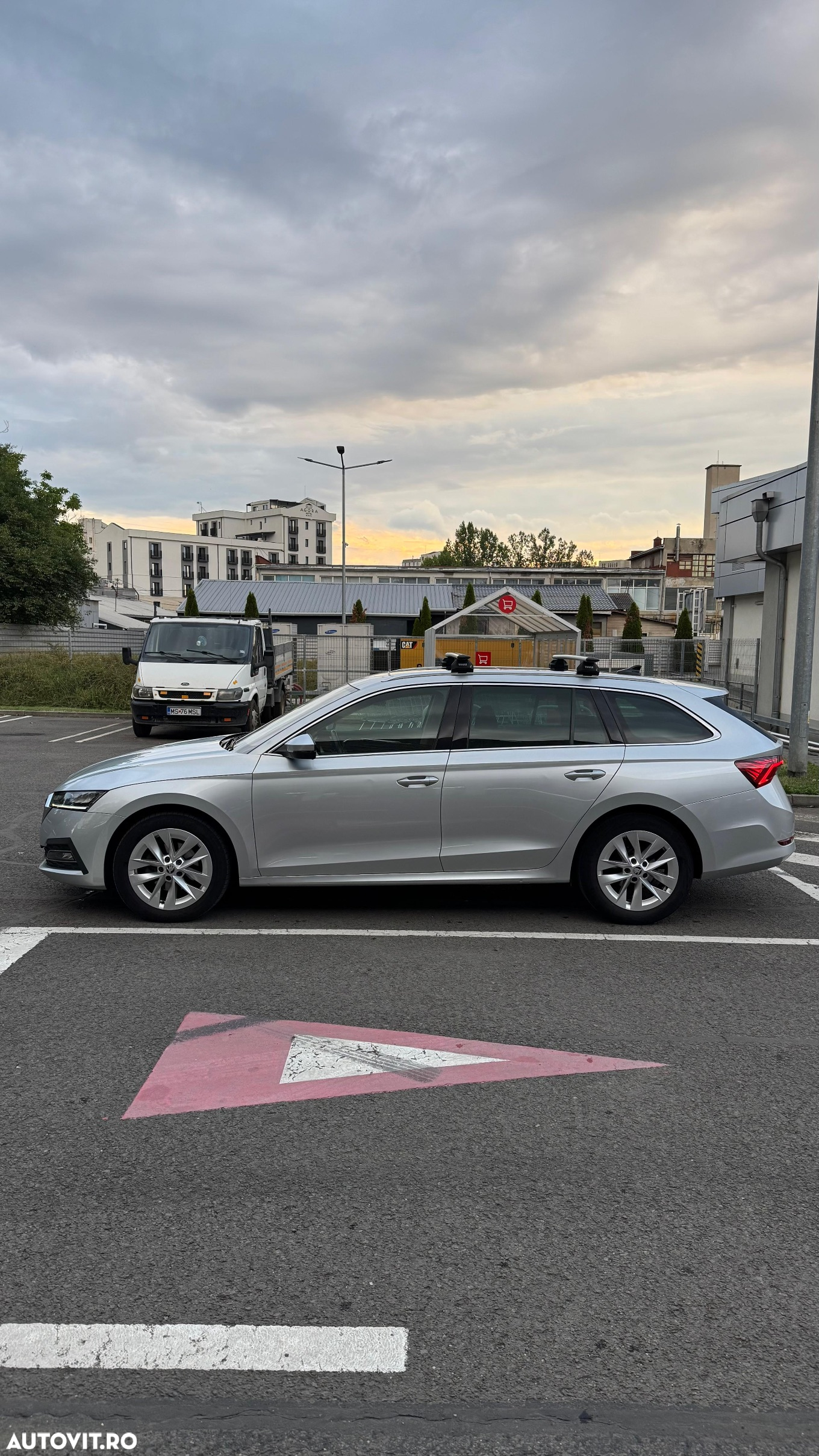 Skoda Octavia 2.0 TDI DSG First Edition - 2