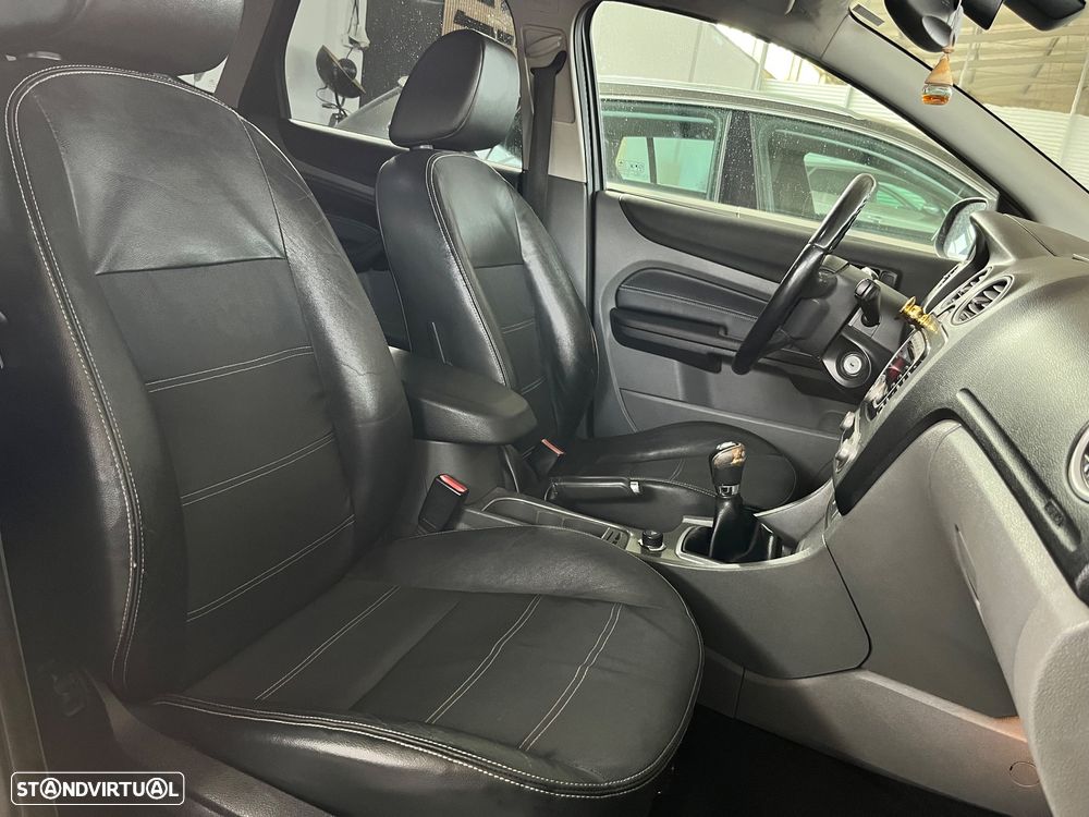 Ford Focus 1.6 TDCi Titanium - 8