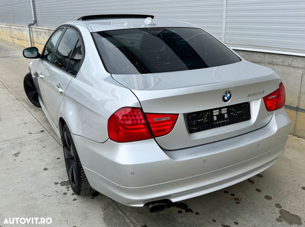 BMW Seria 3 320d DPF Aut. - 23