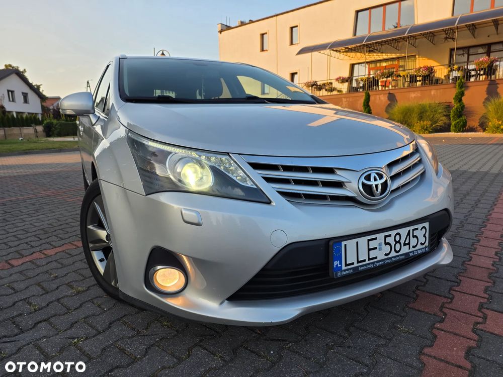 Toyota Avensis 2.0 D-4D Style - 5