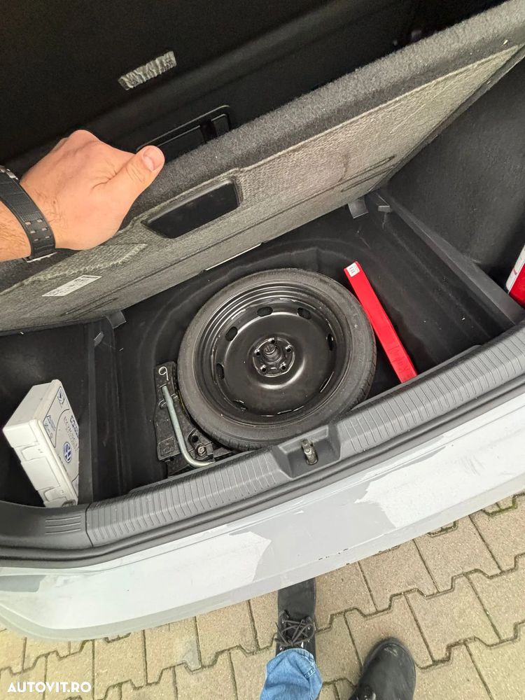 Volkswagen Golf 2.0 TDI DSG Comfortline - 5