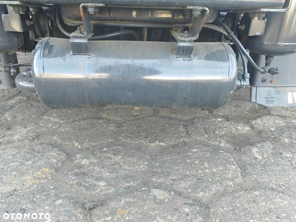 ZBIORNIK BUTLA POWIETRZA 30 L IVECO S-WAY - 1