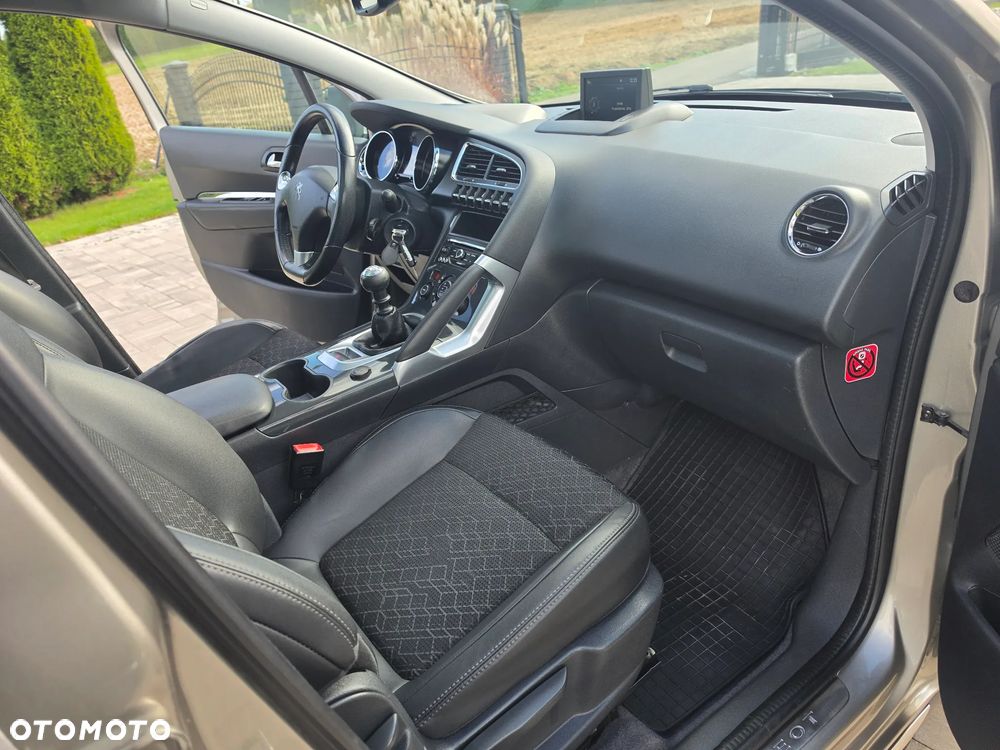 Peugeot 3008 HDi FAP 115 Family - 29