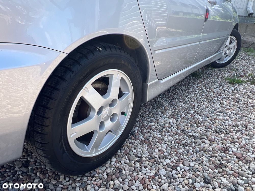 Mitsubishi Lancer 1.6 Intense - 11