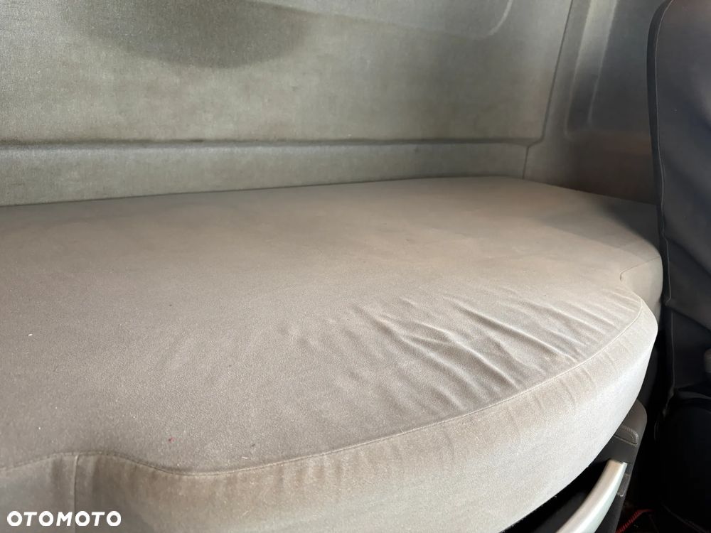 Renault T460 Sleeper Cab - 24