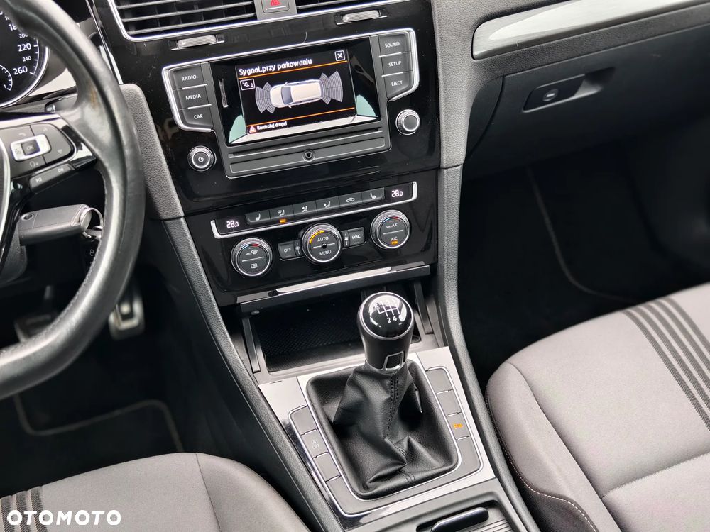 Volkswagen Golf 2.0 TDI BlueMotion Technology Allstar - 13