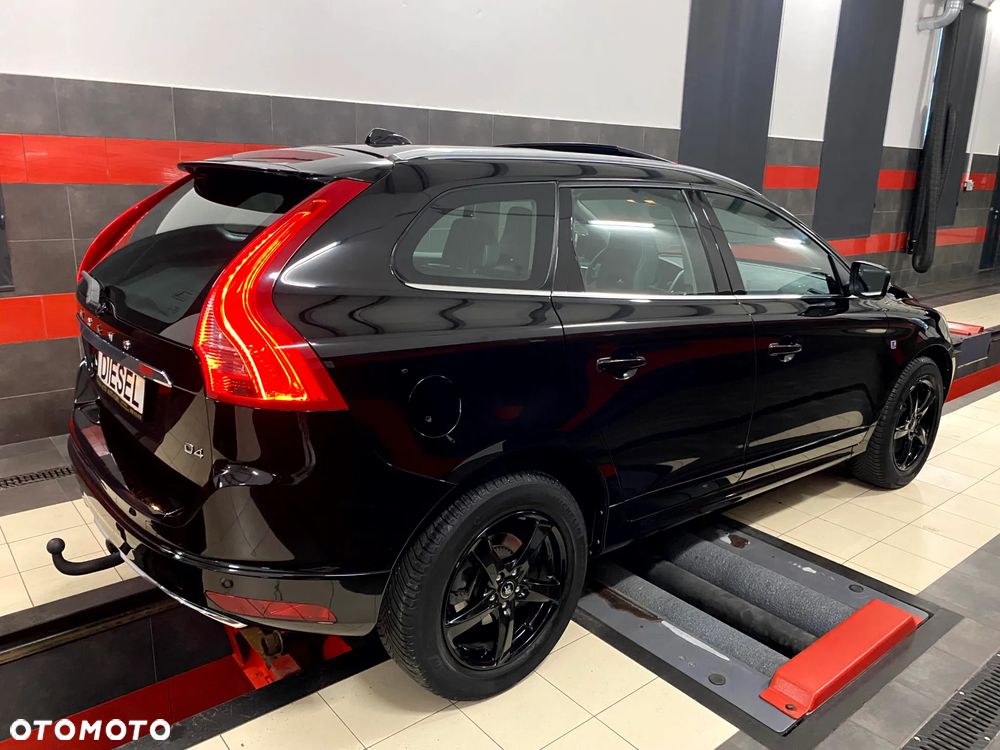 Volvo XC 60 D4 Drive-E Ocean Race - 11