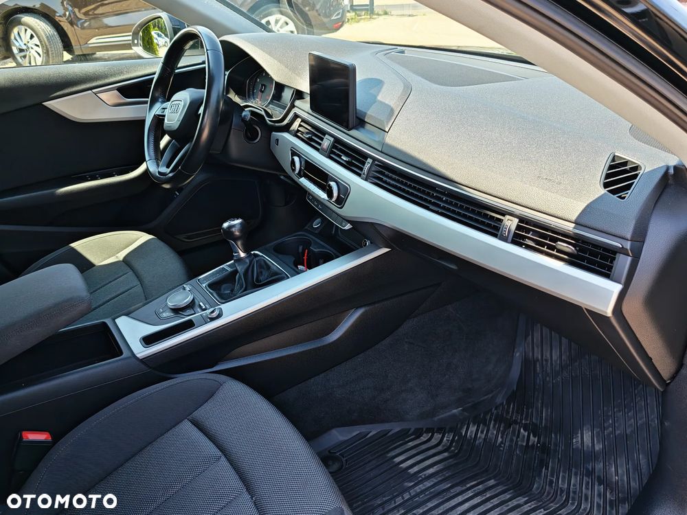 Audi A4 Avant 2.0 TDI - 22