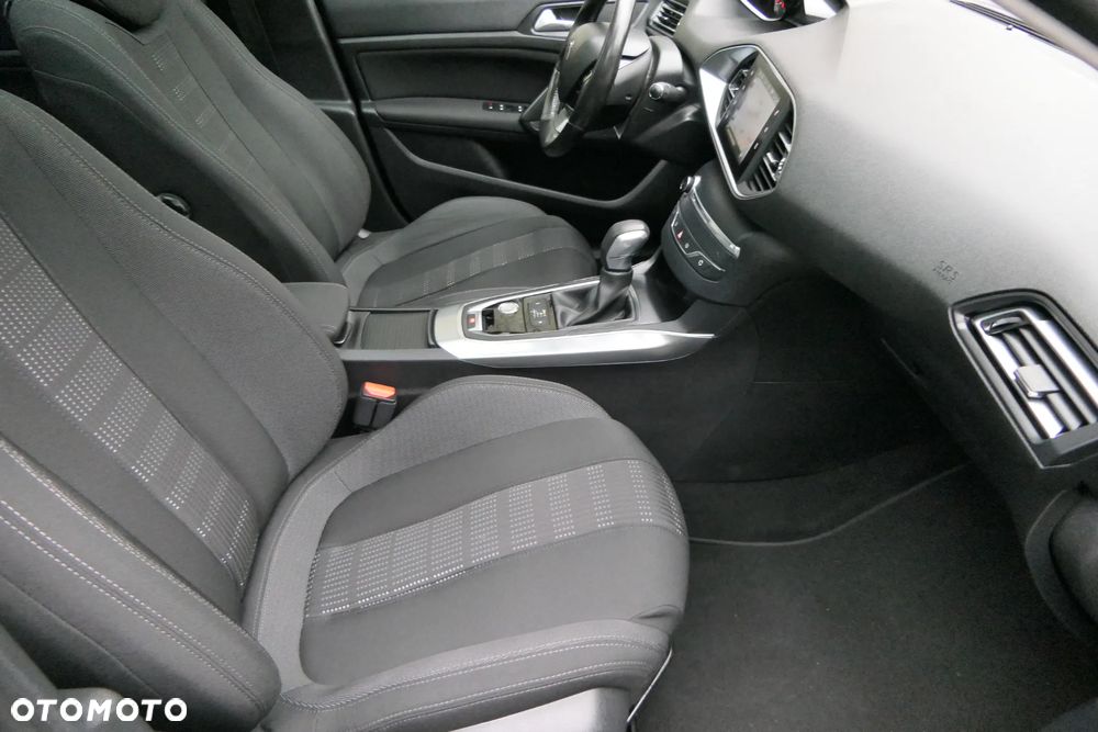 Peugeot 308 BlueHDi 150 EAT6 Stop & Start Business-Line - 20