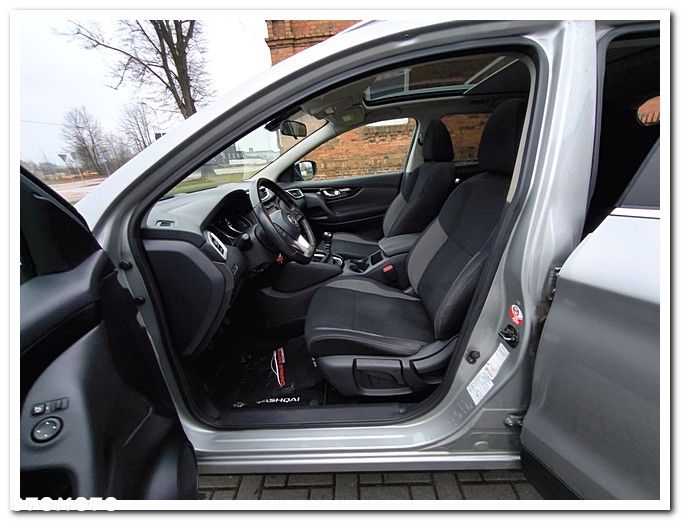 Nissan Qashqai 1.3 DIG-T N-WAY - 28