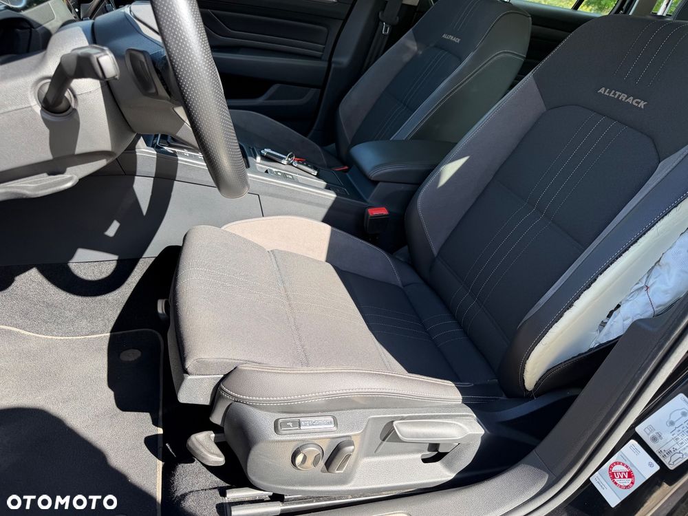 Volkswagen Passat Alltrack 2.0 TDI SCR DSG 4Motion - 34