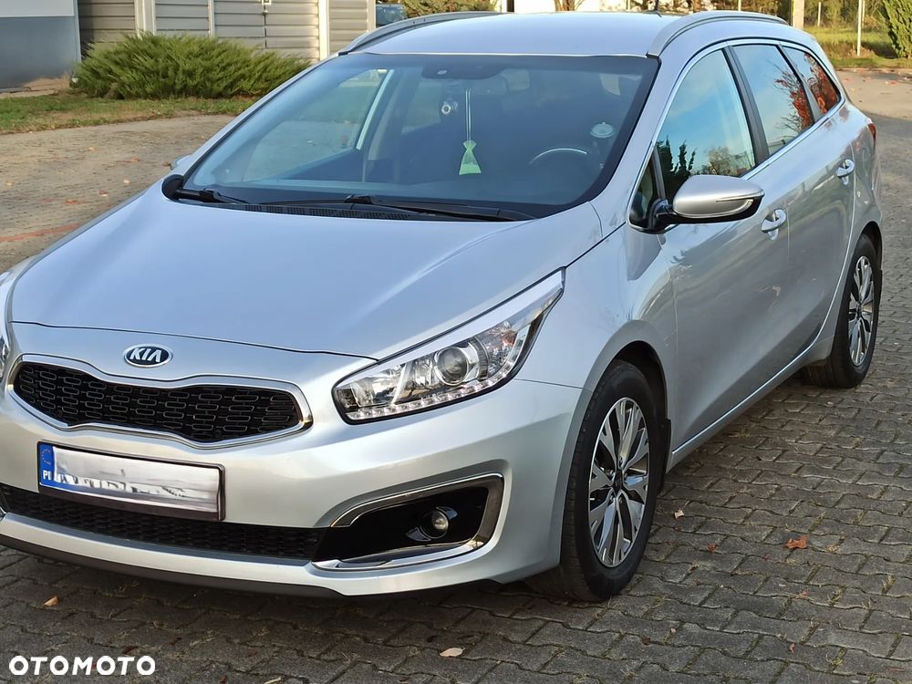 Kia Ceed 1.6 GDI L Business Line - 16