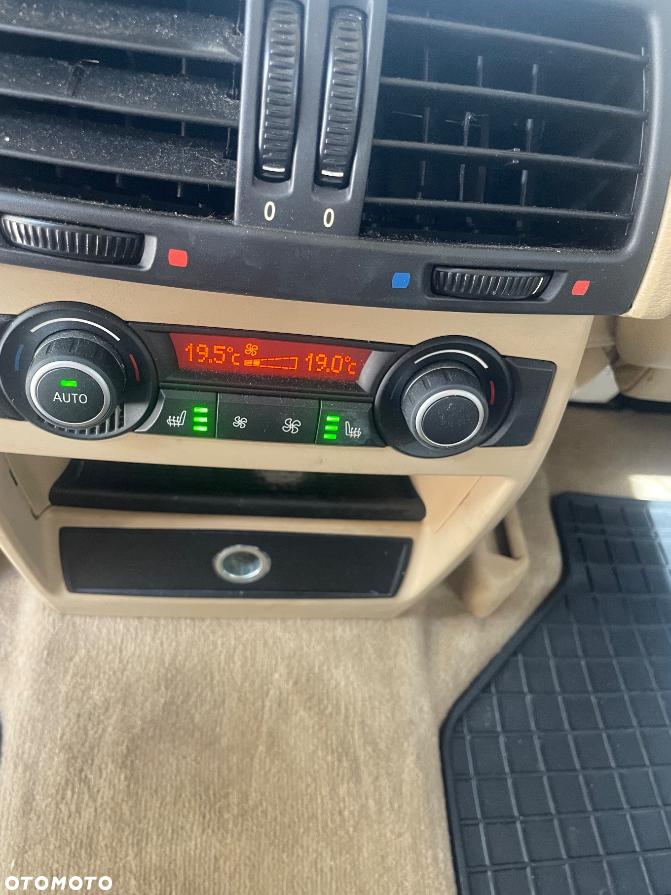 BMW X5 3.0si xDrive - 13
