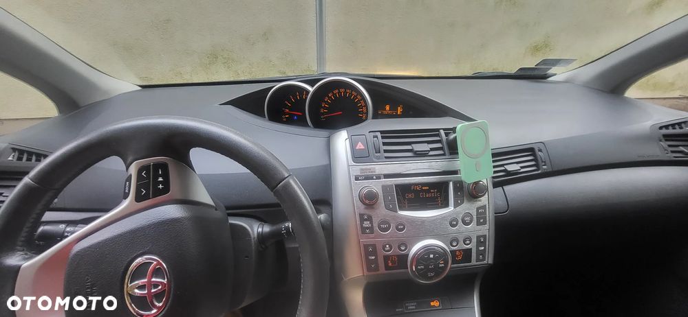 Toyota Verso 2.0 D-4D 2010 7os - 10