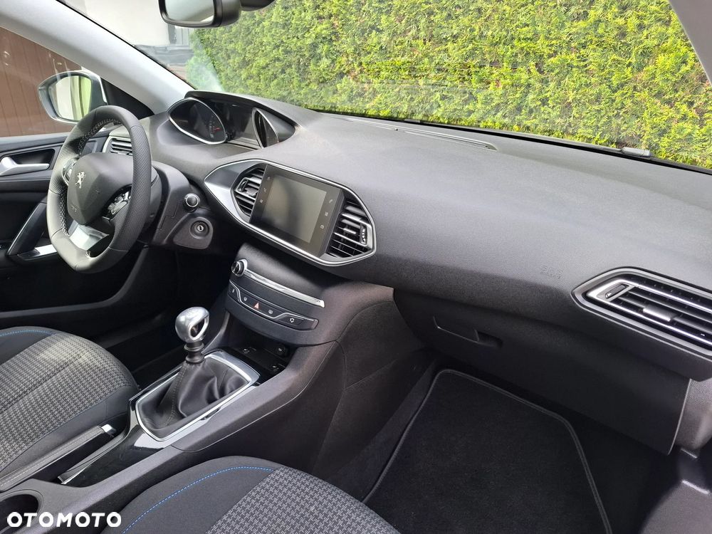 Peugeot 308 - 19