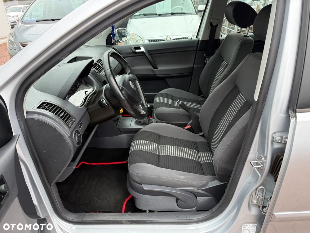 Volkswagen Polo - 11
