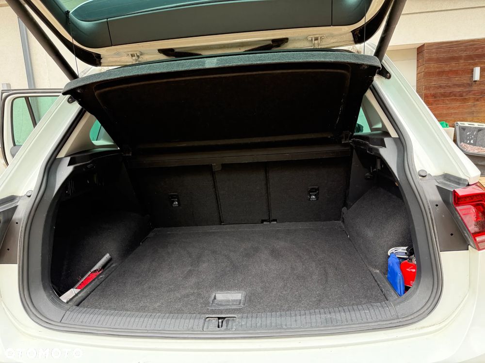 Volkswagen Tiguan - 16